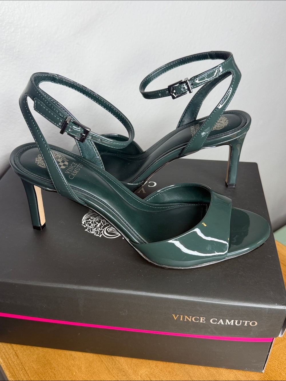 Vince Camuto Emerald Patent Open-Toe Ankle-Strap Heels sz 7.5 - Picture 8 of 12